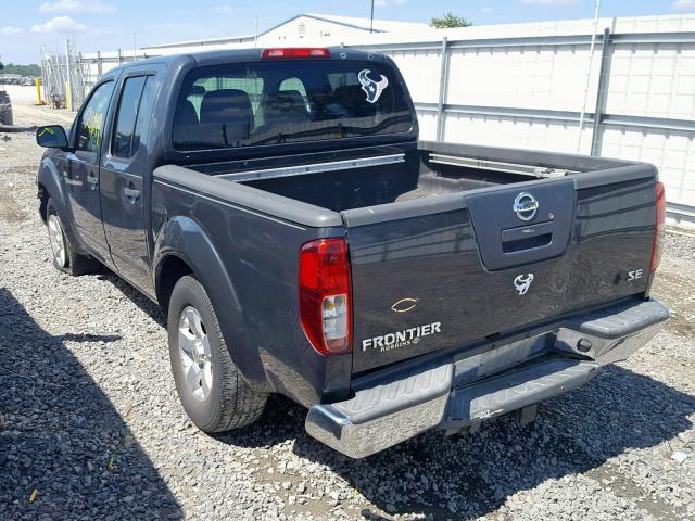 1N6AD0ER4AC400494 - 2010 NISSAN FRONTIER C GRAY photo 3