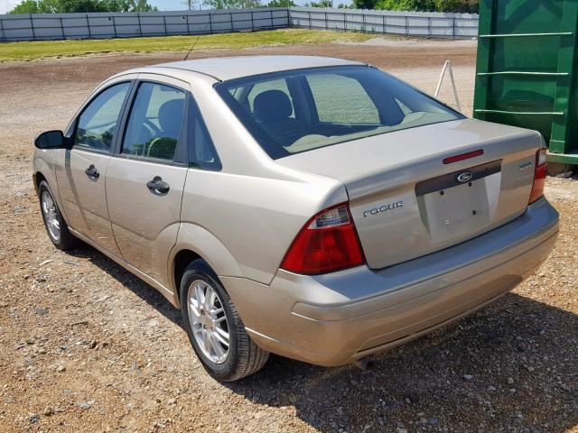 1FAFP34N06W128618 - 2006 FORD FOCUS ZX4 TAN photo 3