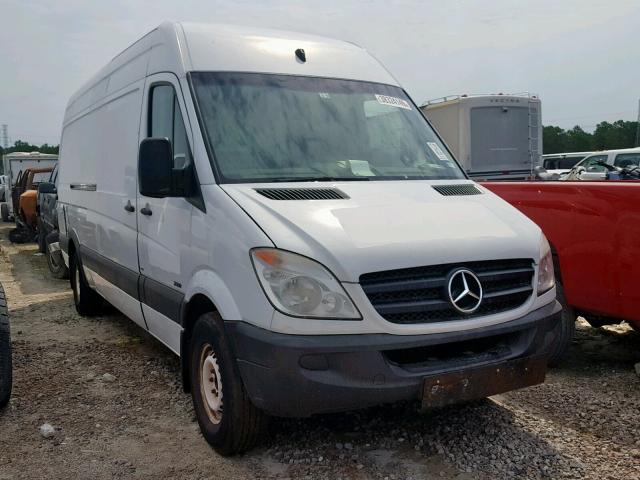 WD3PE8CB0B5564582 - 2011 MERCEDES-BENZ SPRINTER 2 WHITE photo 1