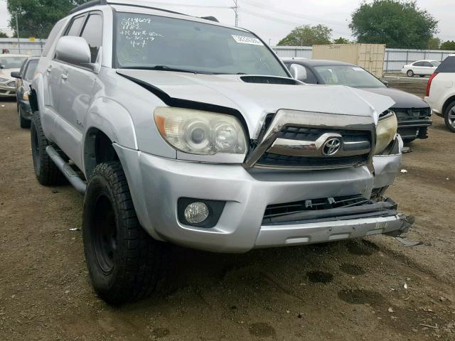 JTEZU14R670093767 - 2007 TOYOTA 4RUNNER SR SILVER photo 1