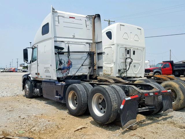 4V4NC9TJ14N364043 - 2004 VOLVO VN VNL WHITE photo 3