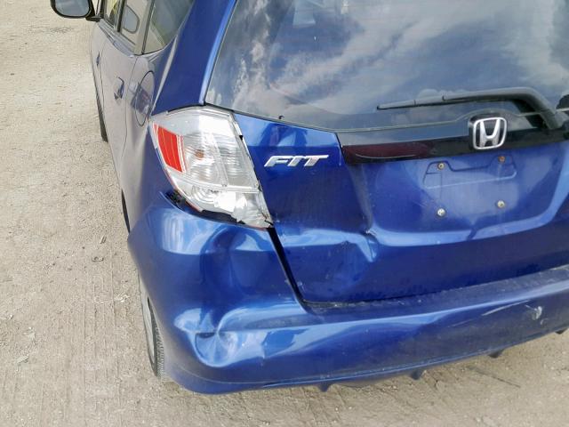 JHMGE8H27AS004619 - 2010 HONDA FIT BLUE photo 9