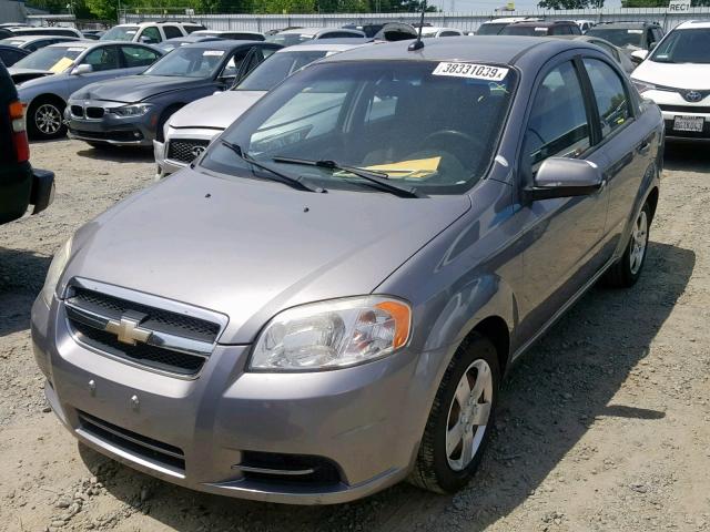 KL1TD5DE9AB131512 - 2010 CHEVROLET AVEO LS GRAY photo 2