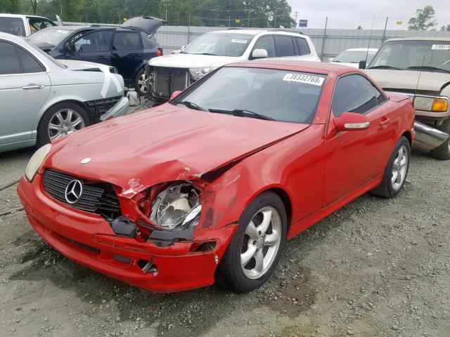 WDBKK65F61F219402 - 2001 MERCEDES-BENZ SLK 320 RED photo 2