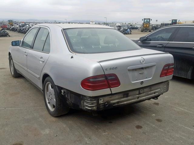 WDBJF20F2TJ016734 - 1996 MERCEDES-BENZ E 300D SILVER photo 3