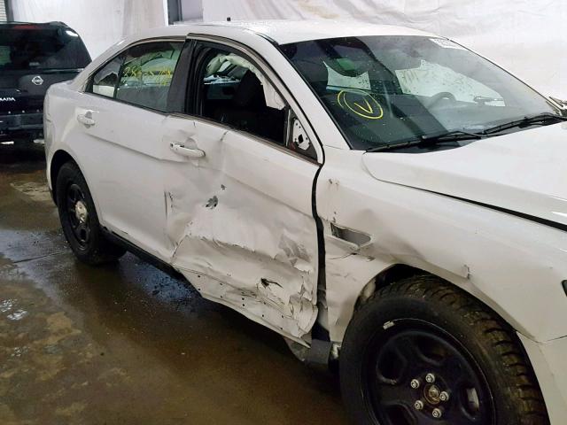 1FAHP2MT0JG137095 - 2018 FORD TAURUS POL WHITE photo 9