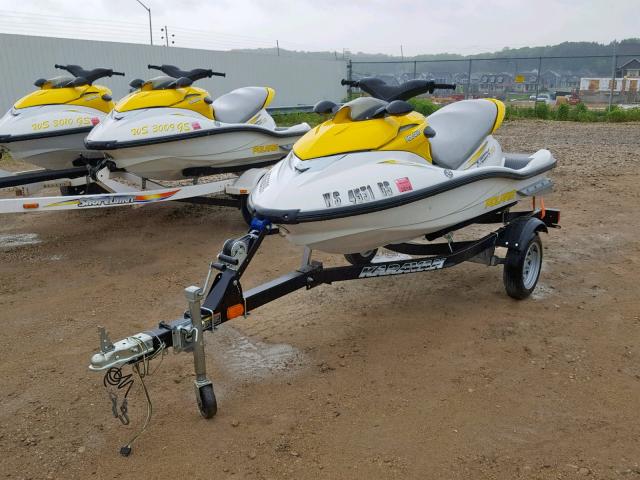 PLE36978E404 - 2004 POLARIS JETSKI WHITE photo 2