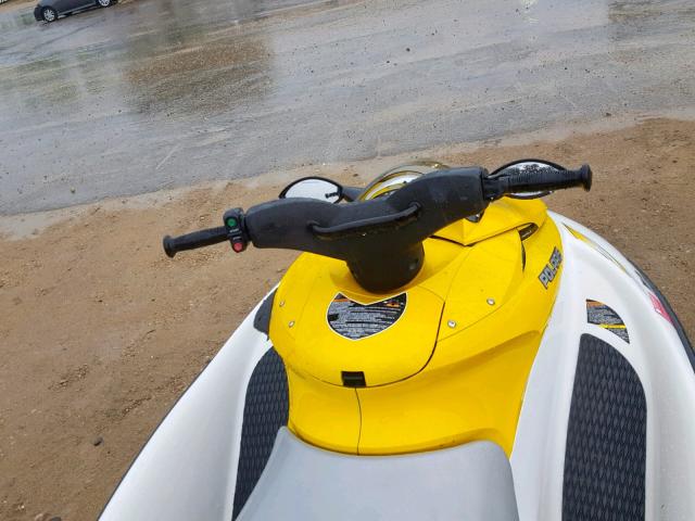 PLE36978E404 - 2004 POLARIS JETSKI WHITE photo 5