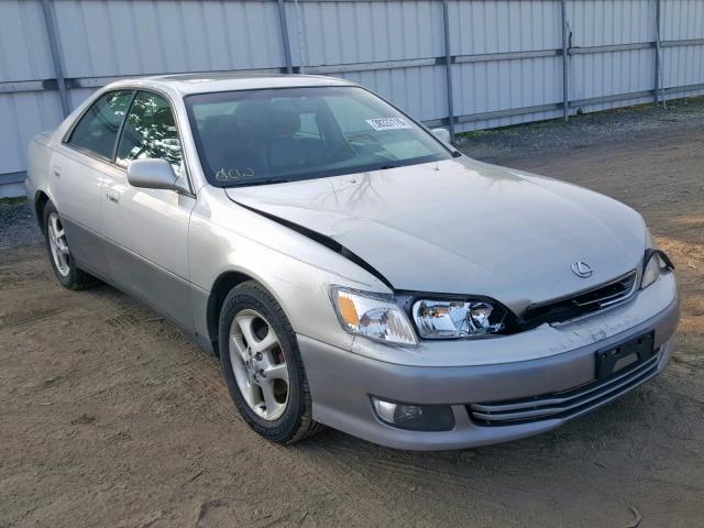 JT8BF28G610305507 - 2001 LEXUS ES 300 SILVER photo 1