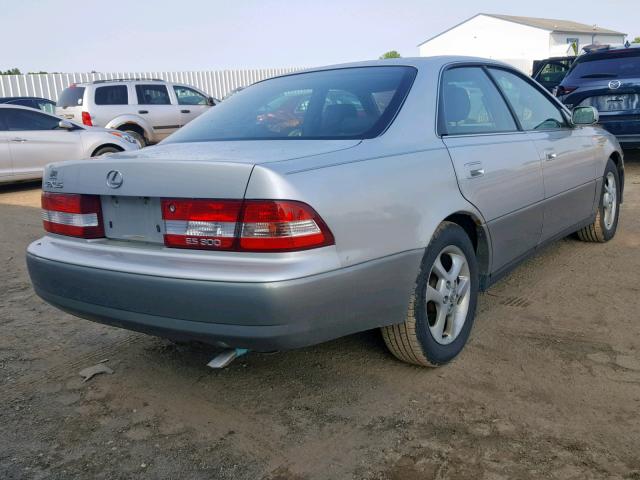 JT8BF28G610305507 - 2001 LEXUS ES 300 SILVER photo 4