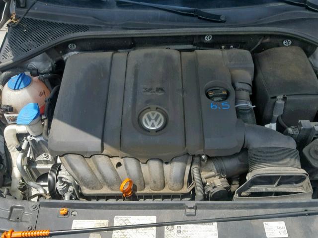 1VWAP7A35DC037404 - 2013 VOLKSWAGEN PASSAT S SILVER photo 7