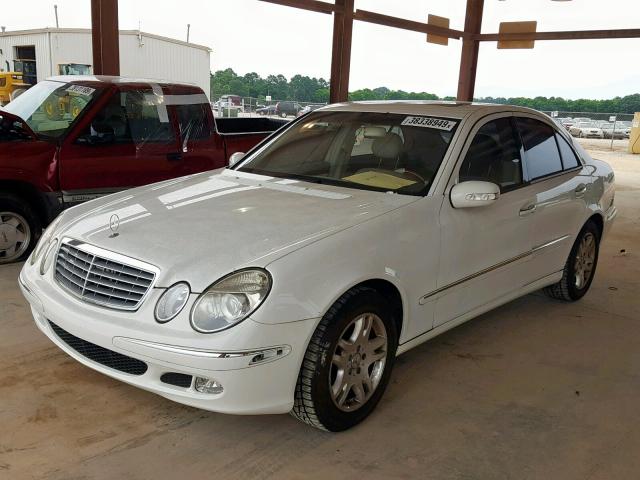 WDBUF65J85A643202 - 2005 MERCEDES-BENZ E 320 WHITE photo 2