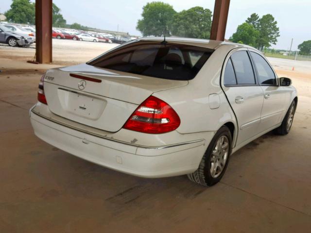 WDBUF65J85A643202 - 2005 MERCEDES-BENZ E 320 WHITE photo 4