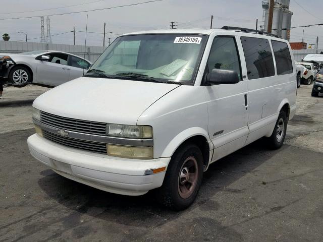 1GNDM19X62B144856 - 2002 CHEVROLET ASTRO WHITE photo 2