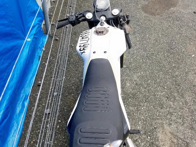 VBKUVJ403KM264603 - 2019 HUSQVARNA VITPILEN 4 WHITE photo 5