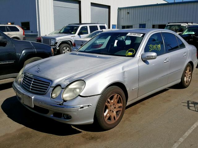 WDBUF65J33A347842 - 2003 MERCEDES-BENZ E 320 SILVER photo 2