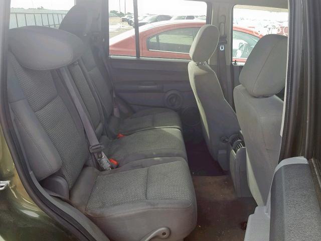 1J8HG48K07C658608 - 2007 JEEP COMMANDER GREEN photo 6