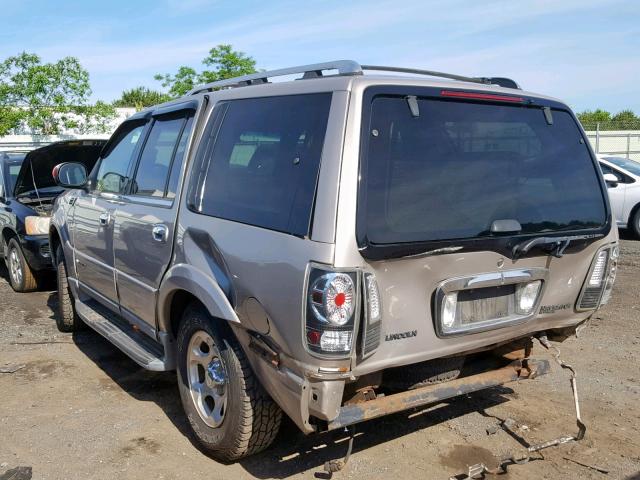 5LMFU28RX2LJ10125 - 2002 LINCOLN NAVIGATOR 米色 照片 3