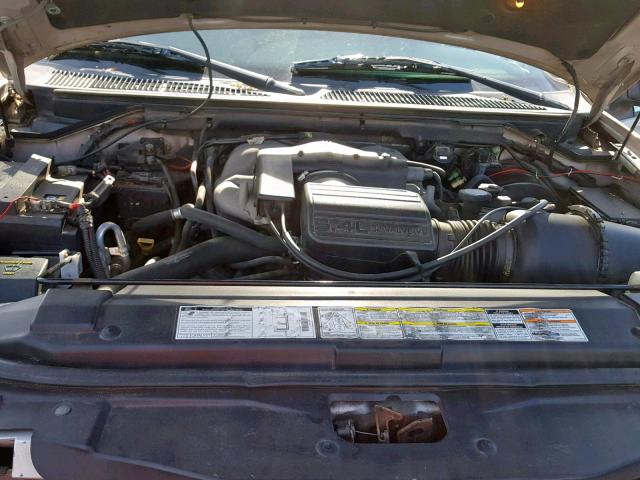 5LMFU28RX2LJ10125 - 2002 LINCOLN NAVIGATOR 米色 照片 7