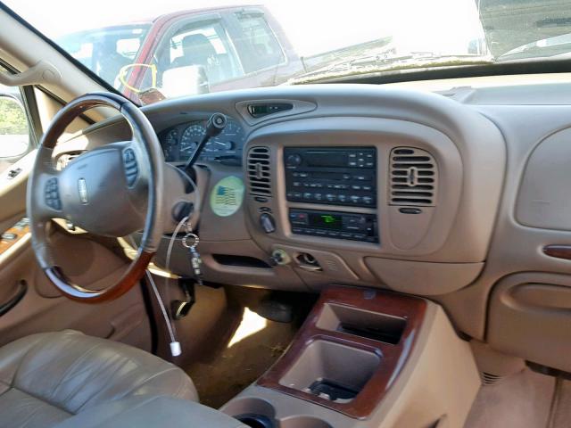 5LMFU28RX2LJ10125 - 2002 LINCOLN NAVIGATOR 米色 照片 9