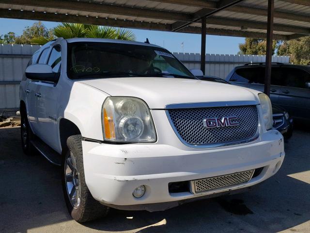 1GKFK638X7J257426 - 2007 GMC YUKON DENA WHITE photo 1