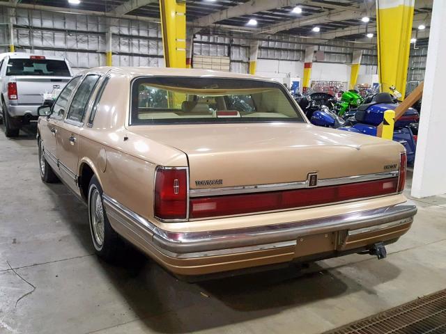 1LNCM83F8LY799754 - 1990 LINCOLN TOWN CAR C GOLD photo 3