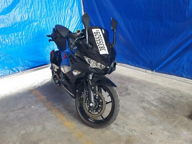 JKAEXKG17JDA14075 - 2018 KAWASAKI EX400 BLACK photo 1