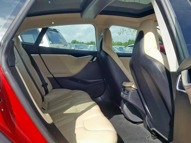 5YJSA1CN4DFP08391 - 2013 TESLA MODEL S أحمر صورة 6