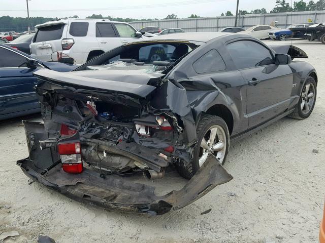 1ZVHT82H375281099 - 2007 FORD MUSTANG GT BLACK photo 4