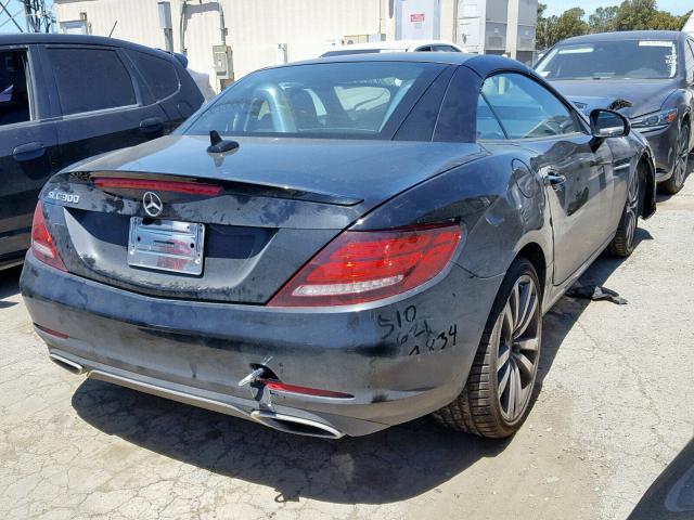 WDDPK3JA0HF139772 - 2017 MERCEDES-BENZ SLC 300 BLACK photo 4