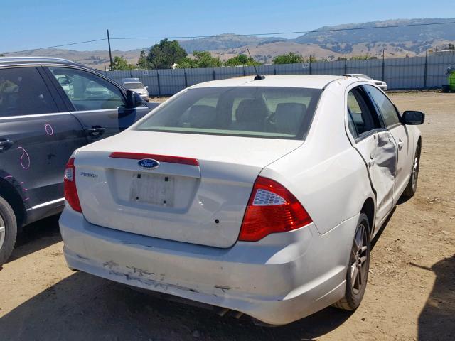 3FAHP0GA5BR343960 - 2011 FORD FUSION S WHITE photo 4