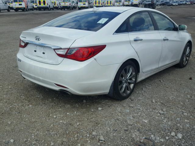 5NPEC4AC9CH311379 - 2012 HYUNDAI SONATA SE WHITE photo 4