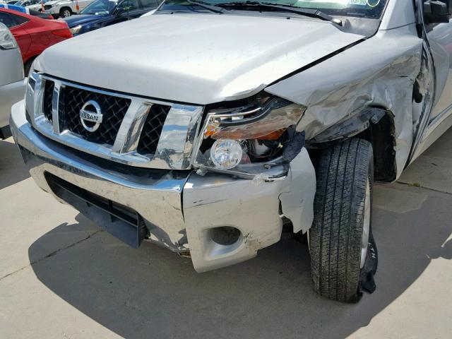 1N6AA0EK3EN503699 - 2014 NISSAN TITAN S SILVER photo 9