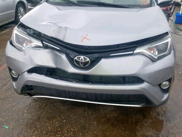 JTMWFREV6JD114161 - 2018 TOYOTA RAV4 ADVEN SILVER photo 7