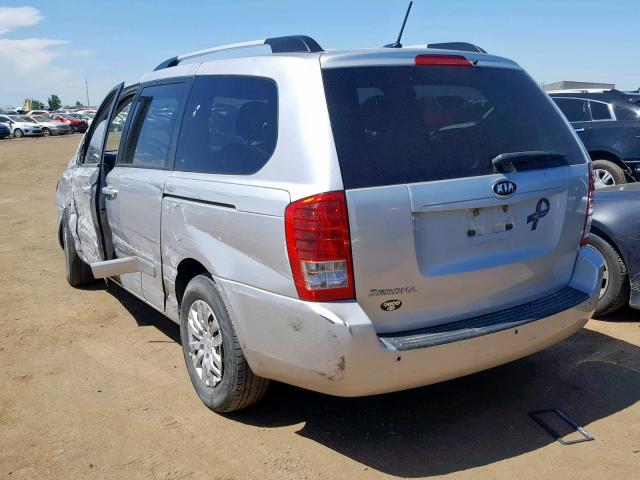 KNDMG4C70C6434112 - 2012 KIA SEDONA LX SILVER photo 3