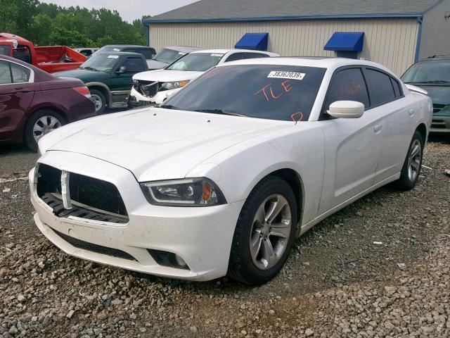 2C3CDXHG2DH577162 - 2013 DODGE CHARGER SX WHITE photo 2