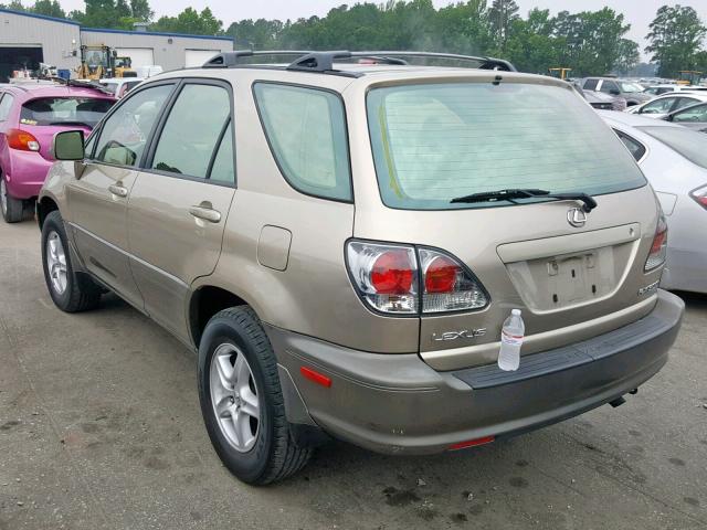 JTJGF10UX20138909 - 2002 LEXUS RX 300 GOLD photo 3