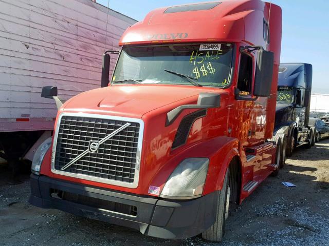 4V4NC9TG77N429776 - 2007 VOLVO VN VNL RED photo 2