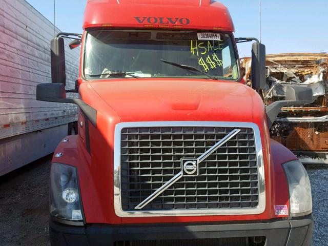 4V4NC9TG77N429776 - 2007 VOLVO VN VNL RED photo 9