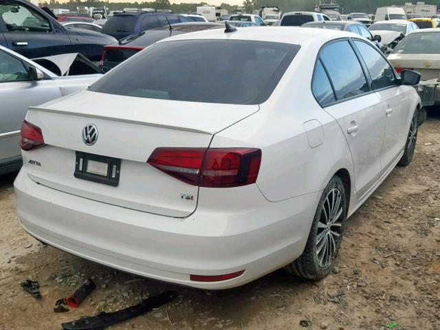 3VWD17AJ1GM299209 - 2016 VOLKSWAGEN JETTA SPOR WHITE photo 4