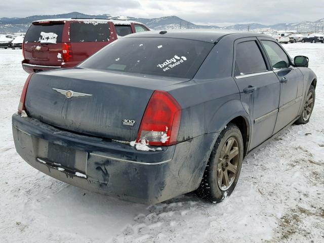 2C3KA53G17H776935 - 2007 CHRYSLER 300 TOURIN CHARCOAL photo 4