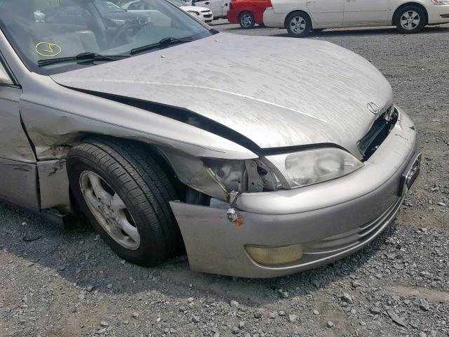 JT8BF28GXX5053031 - 1999 LEXUS ES 300 GOLD photo 9