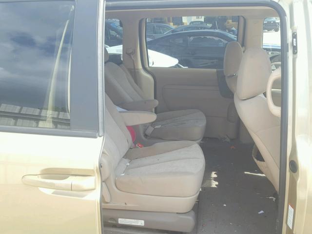 KNDMG4C35A6340365 - 2010 KIA SEDONA LX GOLD photo 6