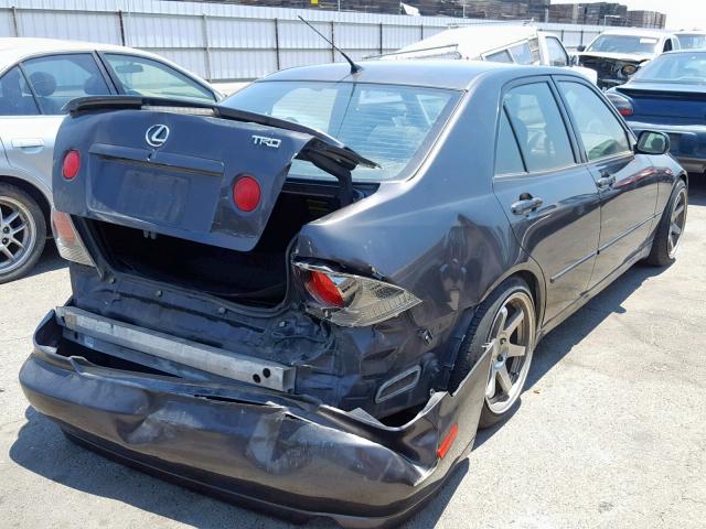 JTHBD192920063574 - 2002 LEXUS IS 300 SILVER photo 4