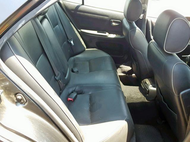 JTHBD192920063574 - 2002 LEXUS IS 300 SILVER photo 6