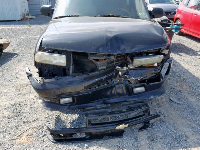 1GNCS18W82K154248 - 2002 CHEVROLET BLAZER BLACK photo 9