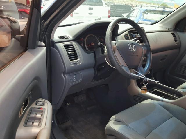 5FNYF28146B046144 - 2006 HONDA PILOT LX GRAY photo 9