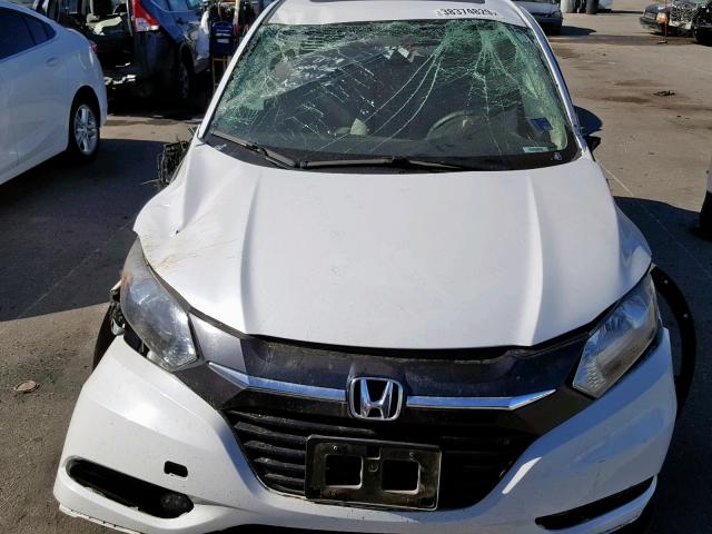 3CZRU6H52GM737197 - 2016 HONDA HR-V EX WHITE photo 9