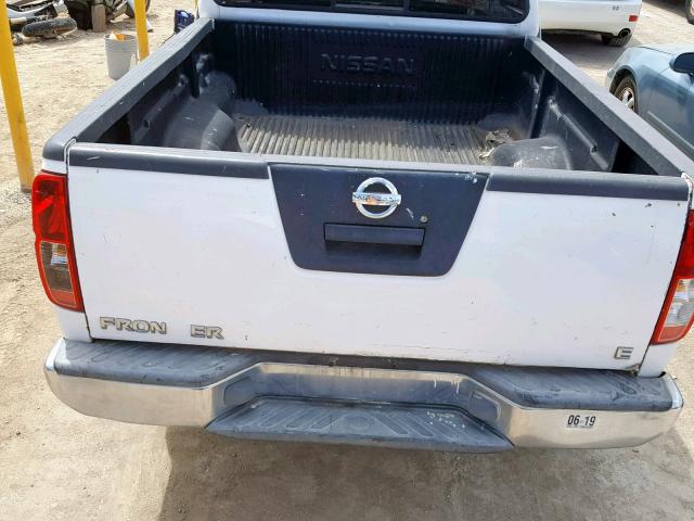 1N6AD06U75C423955 - 2005 NISSAN FRONTIER K WHITE photo 6