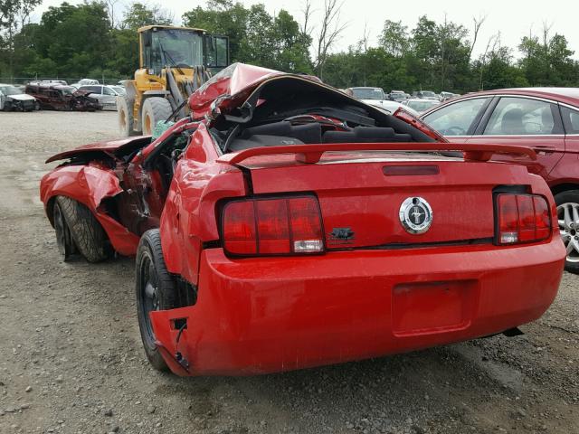 1ZVFT80N555154013 - 2005 FORD MUSTANG RED photo 3